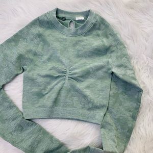 gymshark camo long sleeve size small